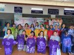 โครงการส่งเสริมอาชีพชุมชน ฝึกอบรมการทำเสื้อมัดย้อม